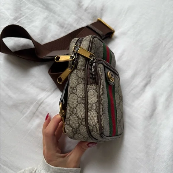 Gucci Fanny Pack Cross Bosy Purse - Picture 2 of 4